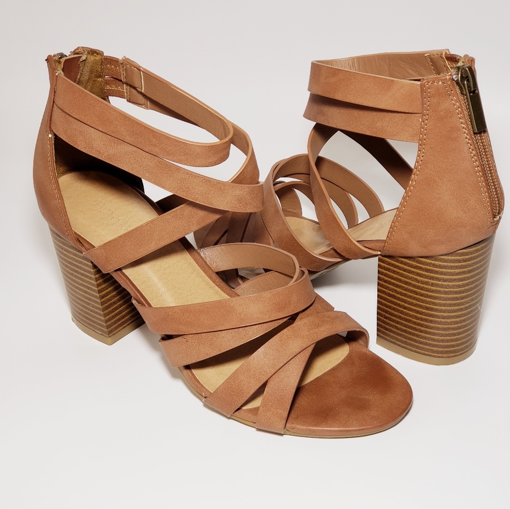 Bamboo Womens Strappy Sandals Brown Block Heel